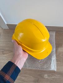Casco da cantiere nuovo.