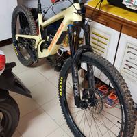 Santa Cruz Nomad anno 2025 taglia L