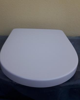 Sedile wc con chiusura ammortizzata color bianco