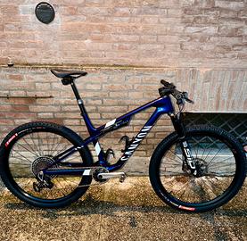 Canyon Lux CFR L world cup 2026