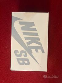 Nike dunk low bronc