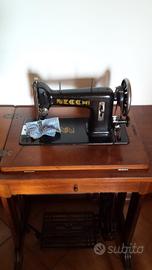 Macchina cucire Necchi con mobile