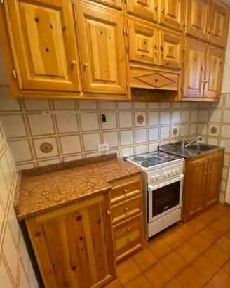 Cucina in pino massello artigianale