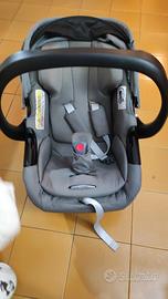 Seggiolino auto Inglesina, colore grigio e verde