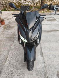 XMAX 400 ABS IRON max Akrapovic 