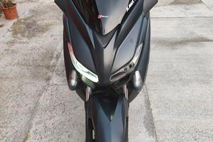 XMAX 400 ABS IRON max Akrapovic 