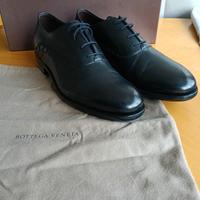 Eleganti scarpe stringate Bottega Veneta in pelle 