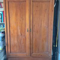 Armadio in legno massello primi anni 30