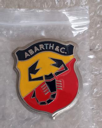 Stemma x abarth in metallo