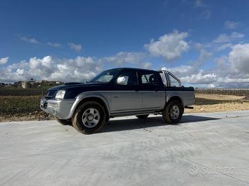 MITSUBISHl L200