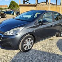 Peugeot 208 BlueHDi 75 5 1.6hdi adatta per neopate