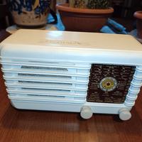 Radio a valvole da comodino