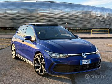 VW Golf 8 eTSI 150cv tetto apribile - matrix - HUD