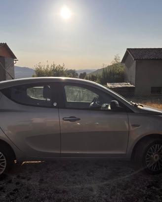 LanciaY Ecochic Silver 0.9TwinAirTurbo 85CV metano