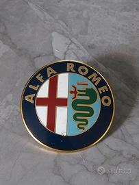 Stemma vintage Alfa romeo. 