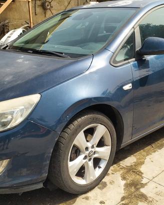 Ricambi Opel Astra J anno 2011 cil.1.4 Turbo Benz