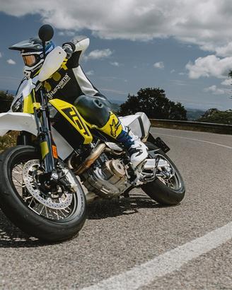 Husqvarna 701 Supermoto - Nuova da immatricolare