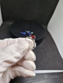 Anello in argento 925 con granato.