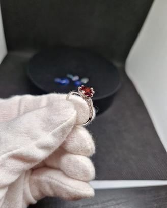Anello in argento 925 con granato.