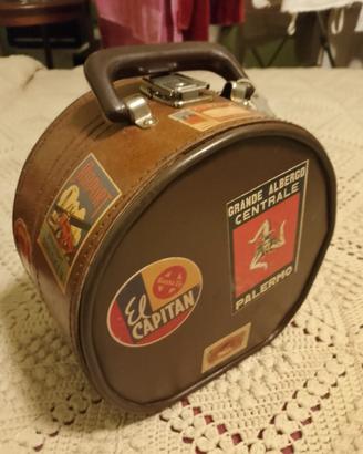beauty case antico similpelle con chiavina