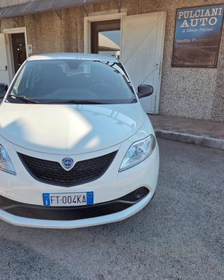 Lancia Ypsilon 1.2 69 CV 5 porte S&S Gold