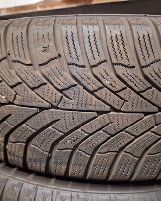 4 Gomme invernali Kumho WinterCraft WP52 225/65 R1