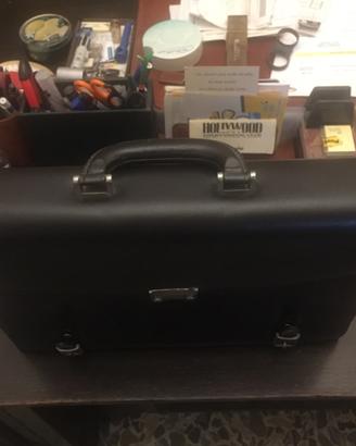 Borsa in pelle color Nero S. Babila Milano