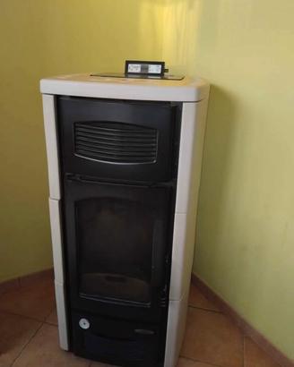 Termostufa pellet  Laminox idro