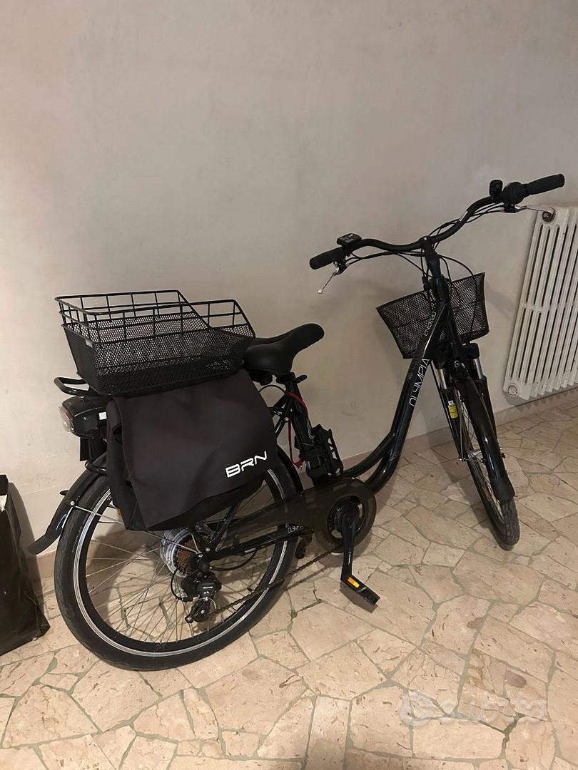 Bicicletta Elettrica con telo anti-pioggia - Biciclette In vendita a Arezzo