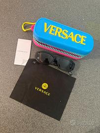 VERSACE