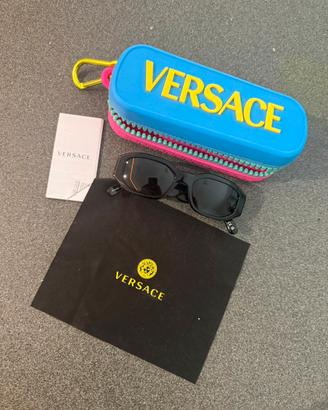 VERSACE