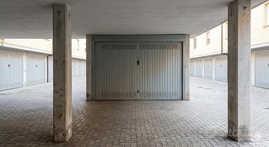 Box auto/garage a vertemate con minoprio