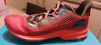 Scarpe sportive trail
