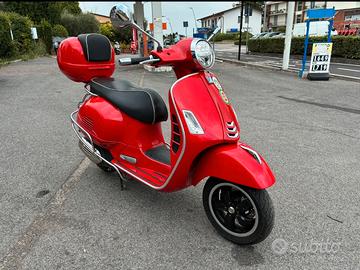 Vespa GTS Super 125 - 2021