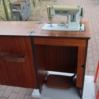 Macchina da cucire Singer a pedale, perfettamente