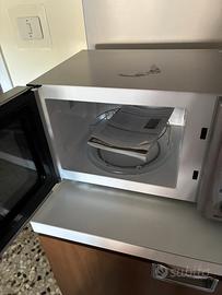 Forno microonde nuovo