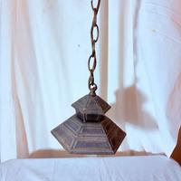 Lampadario vintage da esterno con catena