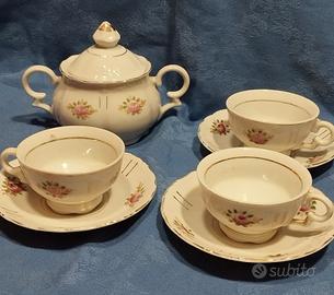 Set di tre tazzine e zuccheriera metà ' 900 