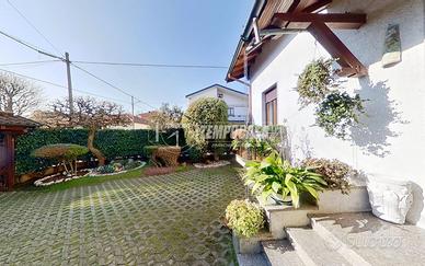 Villa con giardino e taverna