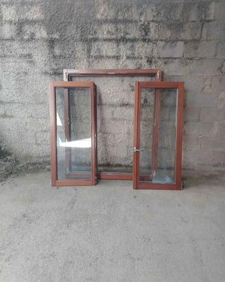Finestra in legno 