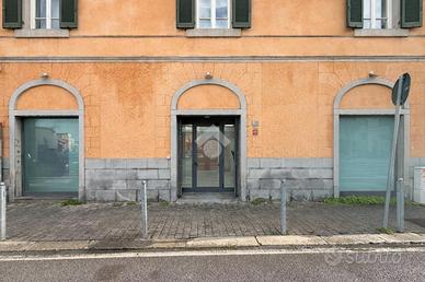 NEGOZIO A PISA