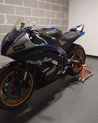 Yamaha r6