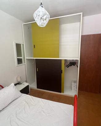 Armadio con ante scorrevoli + letto matrimoniale
