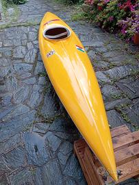 Kayak monoposto