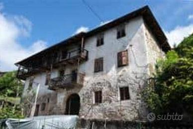 Immobile in asta di 117 m² con 2 locali a Banchett