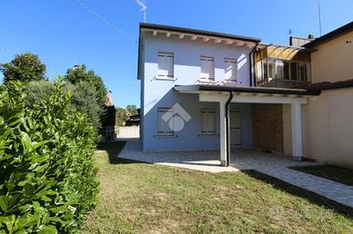 PORZIONE DI TRIFAMILIARE A VENEZIA