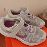 scarpe ginnastica bambina Nike 29.5 7 euro