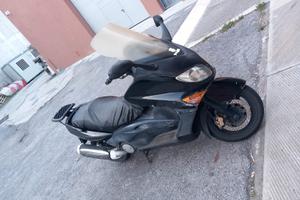 Yamaha T Max - 2006