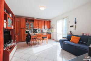 BILOCALE CON TERRAZZO E POSTO AUTO