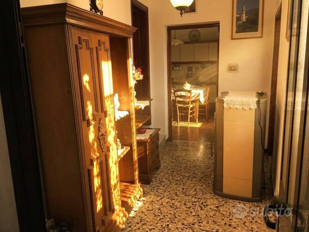 Rustico / Casale di 115 m² con 5 locali e box auto - Vista 4